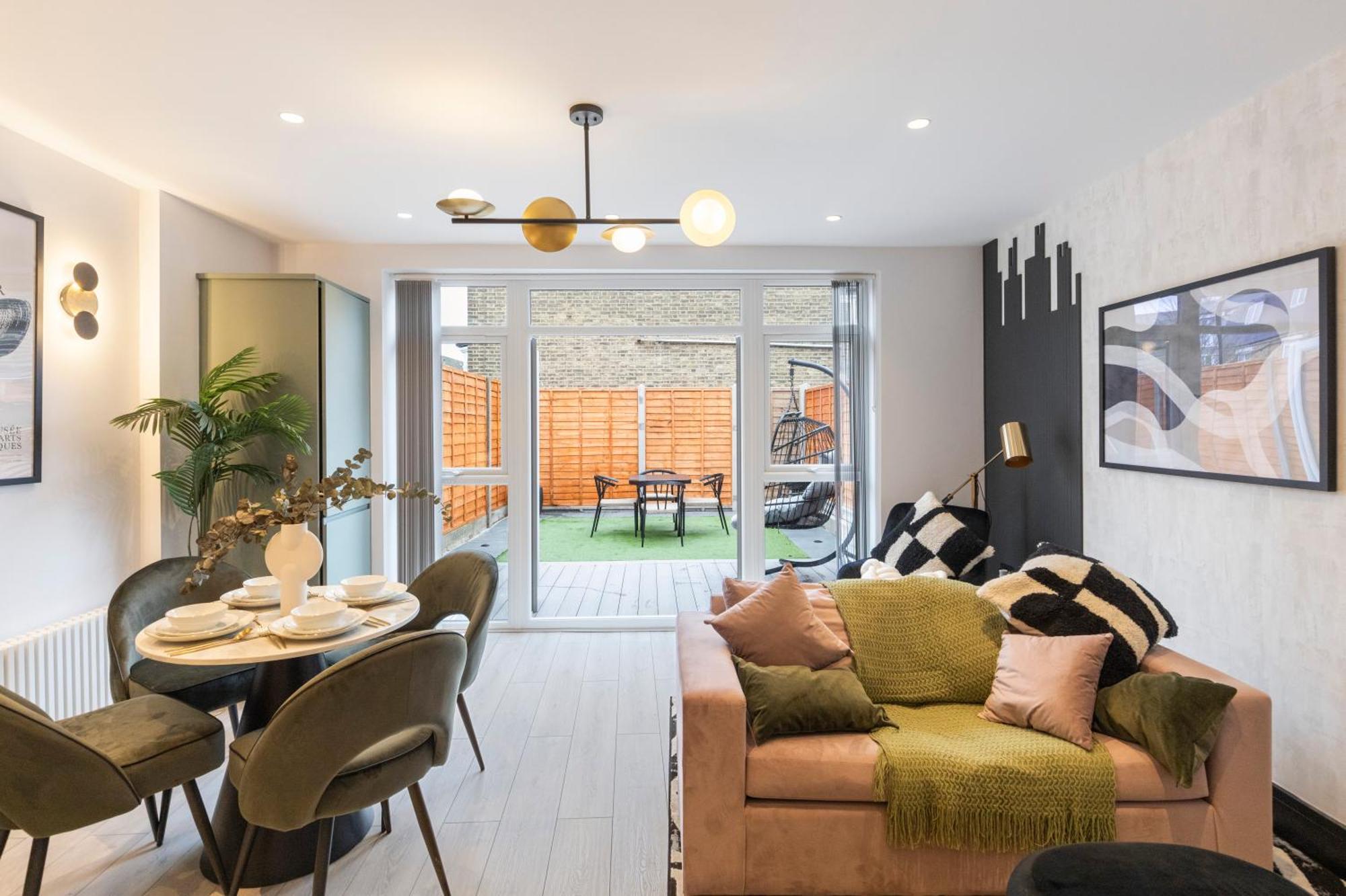 Ferienwohnung Unwind In Style 2Br With Cozy Backyard For Groups London Exterior foto