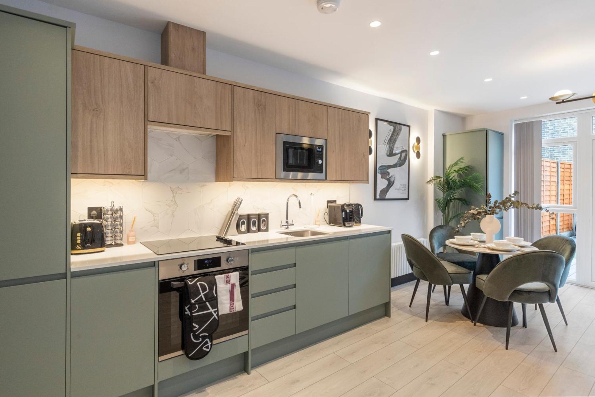Ferienwohnung Unwind In Style 2Br With Cozy Backyard For Groups London Exterior foto